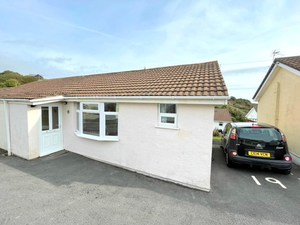 2 bed semidetached bungalow for sale in Sealands Drive, Mumbles