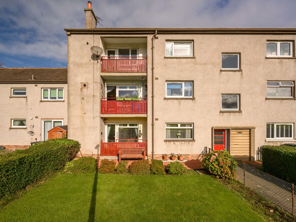 2 bed flat for sale in 15A, Muirhouse Bank, Edinburgh EH4, £135,000