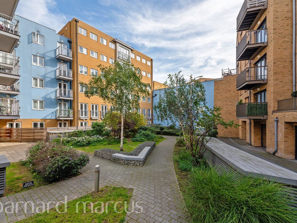 2 bed flat for sale in Whitestone Way, Croydon CR0, £260,000 Zoopla