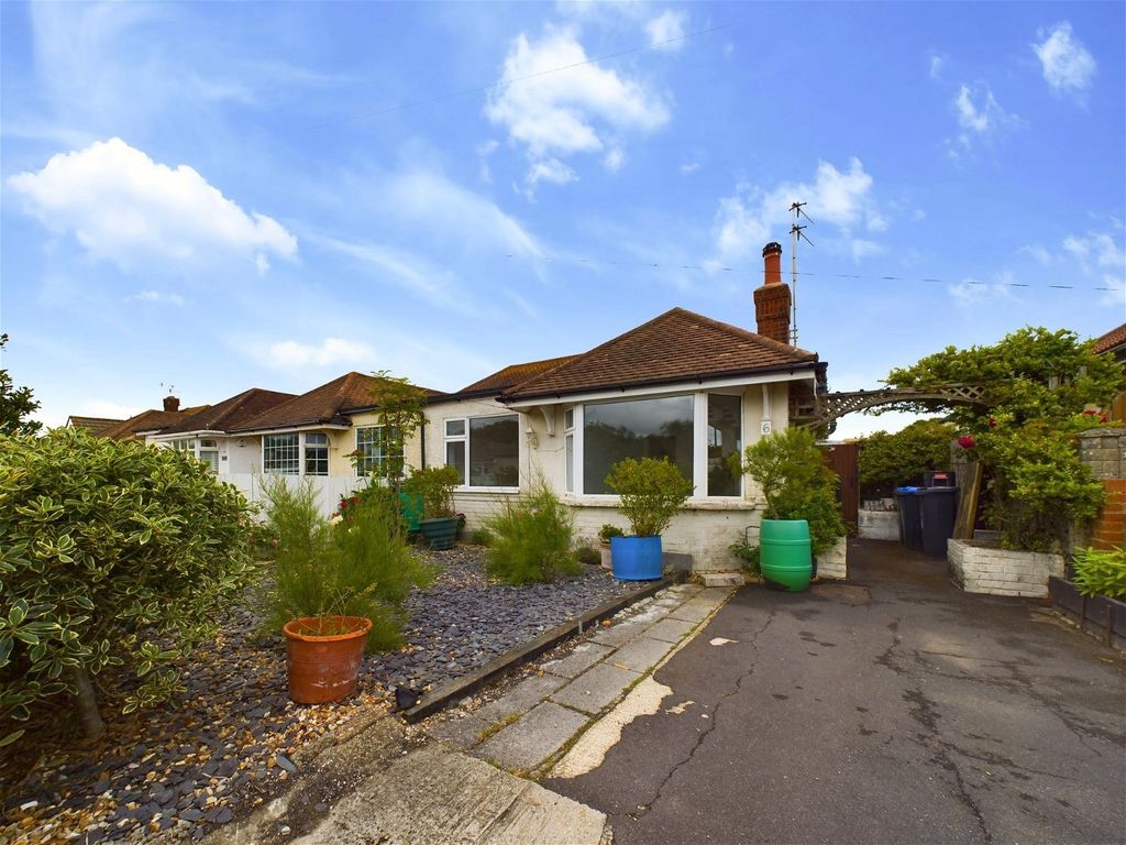 2 bed semidetached bungalow for sale in Boundary Road, Lancing BN15, £