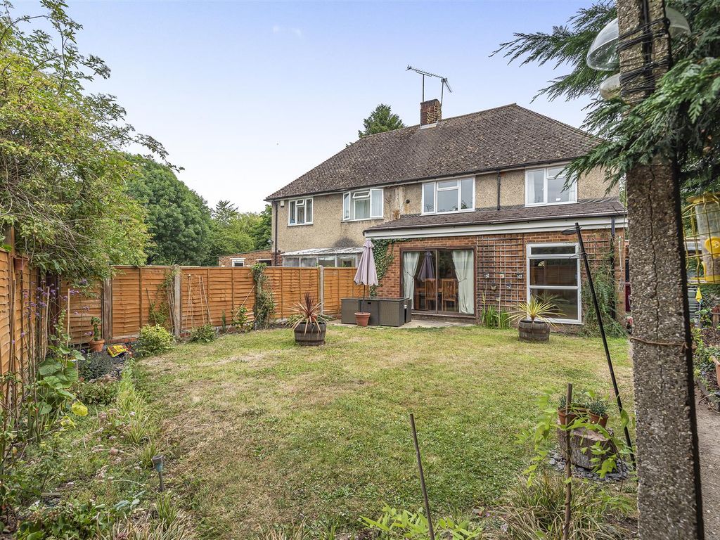 3 bed semidetached house for sale in Buckingham Drive, Emmer Green, Reading RG4 Zoopla