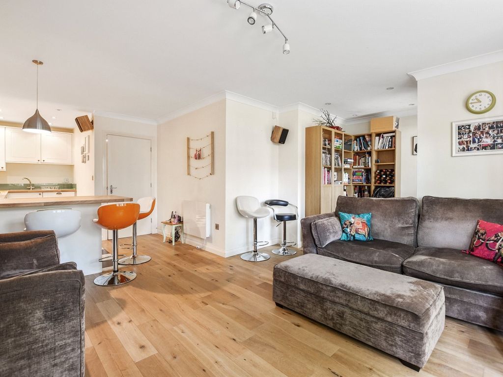 2 bed flat to rent in Willesden Lane, London NW2 Zoopla