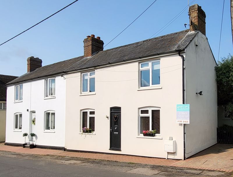 2 bed semidetached house for sale in Wheatley Road, Garsington, Oxford