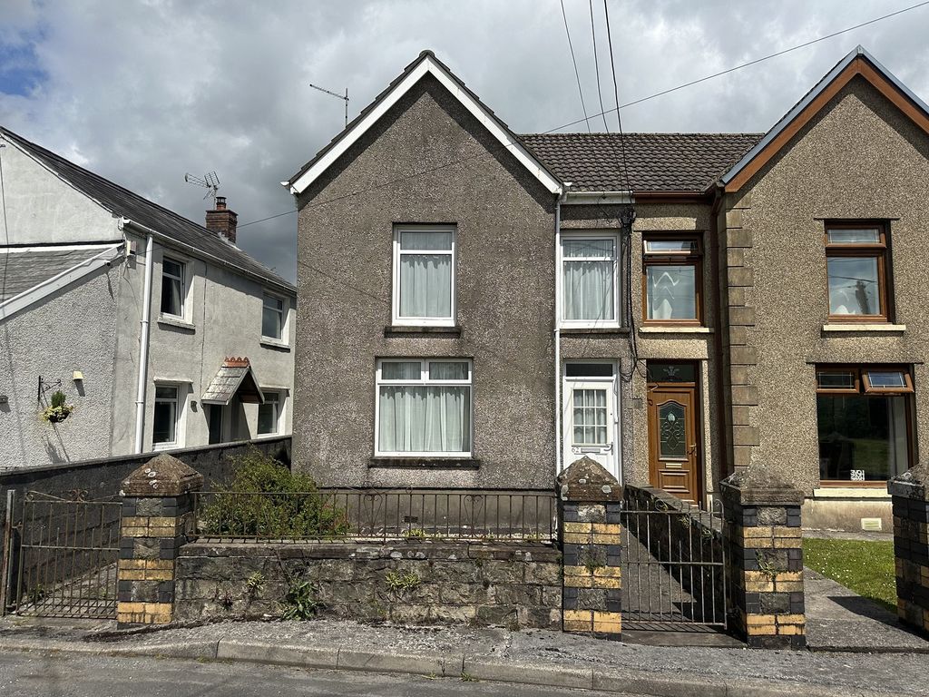 3 bed semidetached house for sale in Brynbrain Road, Cwmllynfell