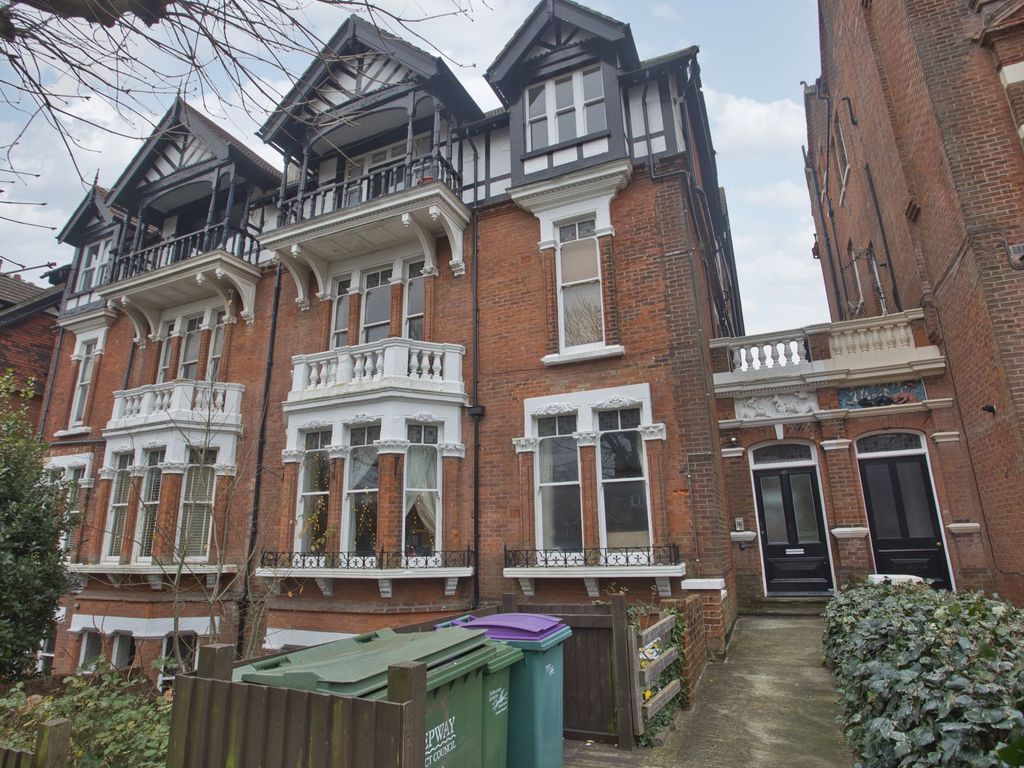 2 bed flat for sale in Castle Hill Avenue, Folkestone CT20, £198,000