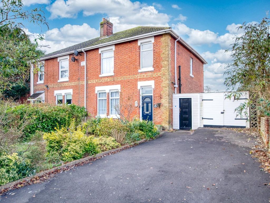 4 bed semidetached house for sale in Spring Road, Sholing, Southampton