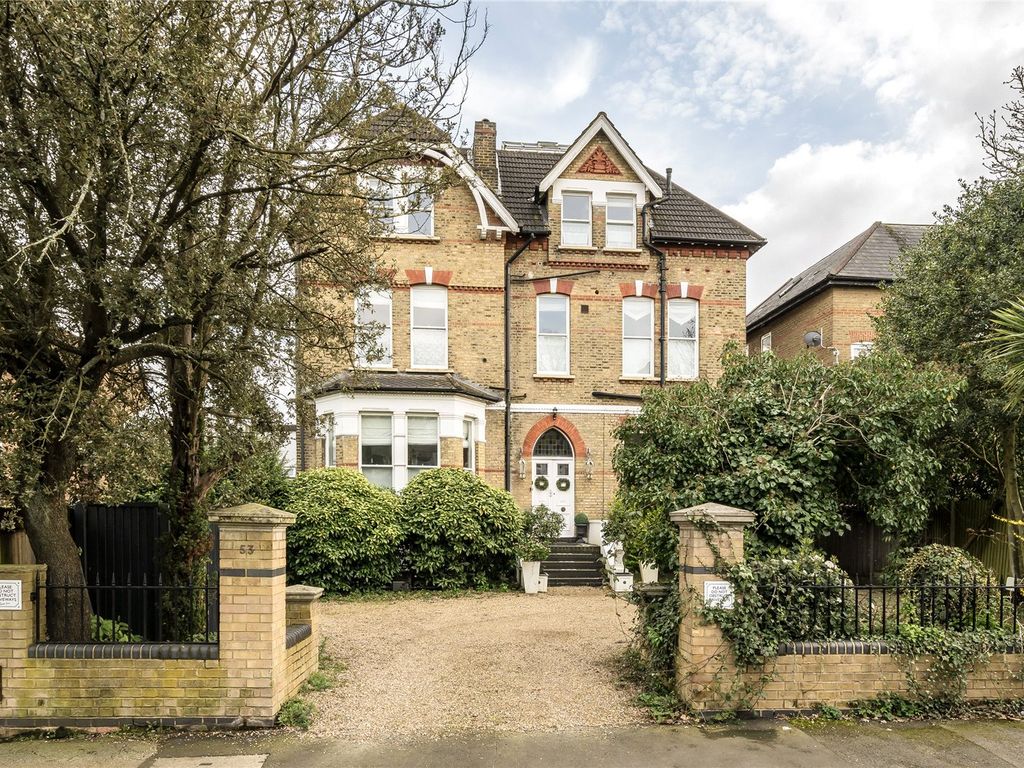 9 bed semidetached house to rent in Ross Road, London SE25, £7,250 pcm