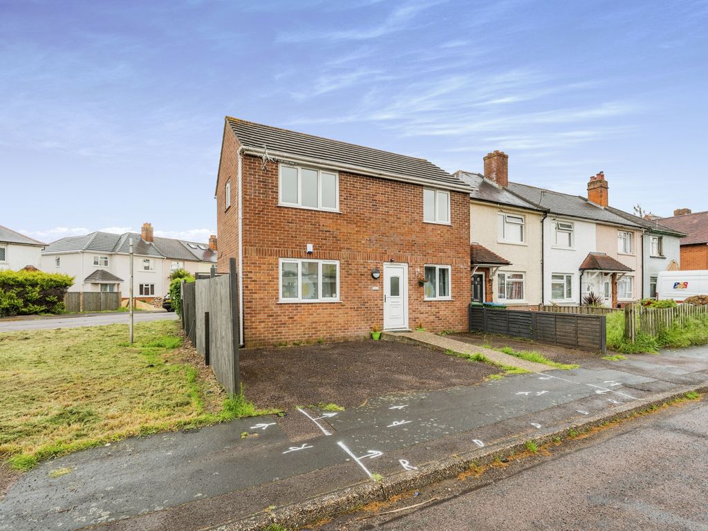 3 bed detached house to rent in Alder Road, Southampton, Hampshire SO16