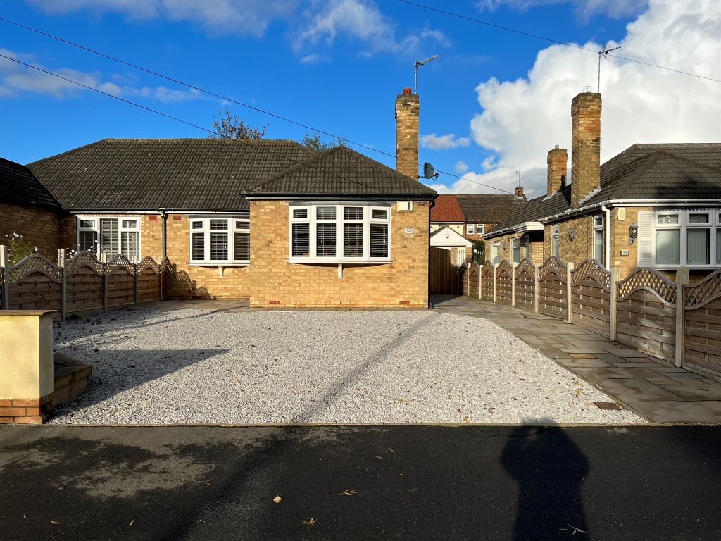2 bed semidetached bungalow for sale in Springfield Way, Anlaby, Hull