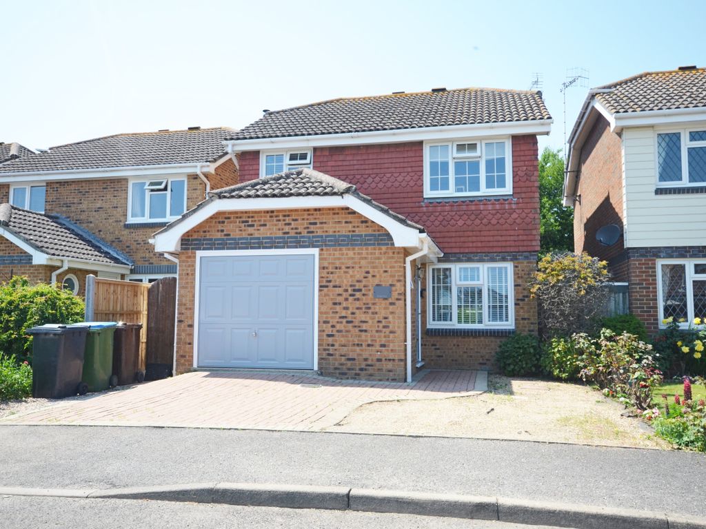 3 bed detached house for sale in Lodge Close, MiddletonOnSea, Bognor