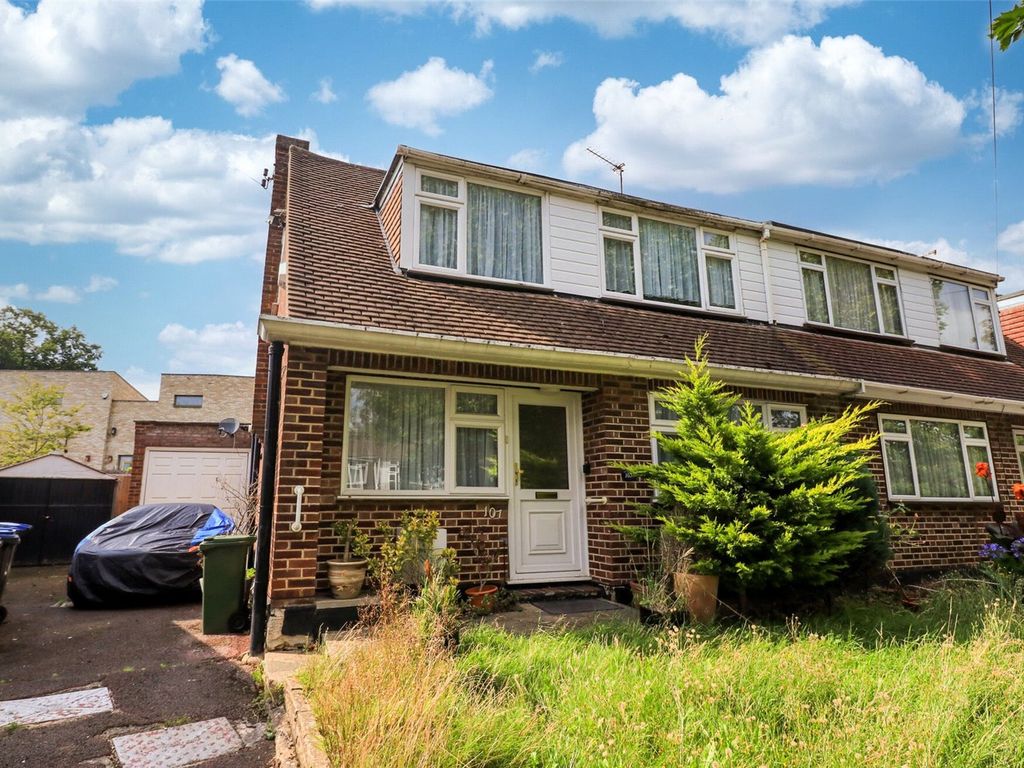 3 bed semidetached house for sale in Monks Road, Enfield EN2, £500,000