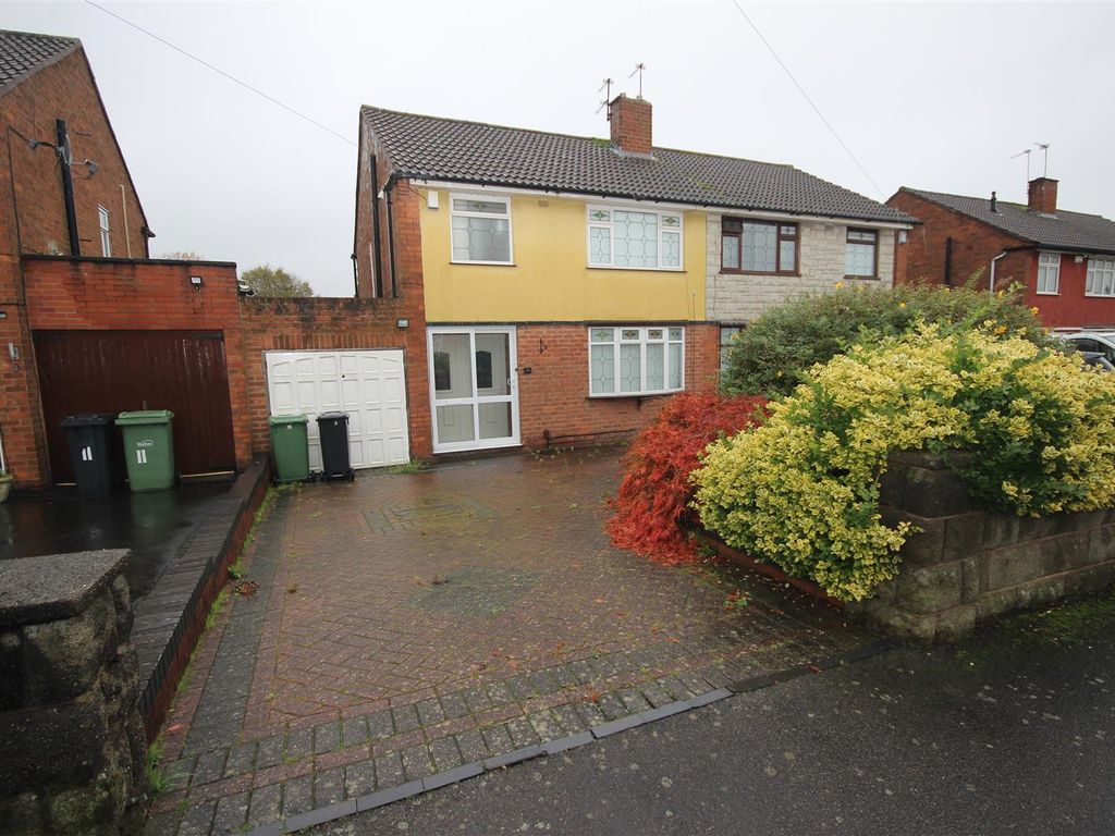 3 bed semidetached house for sale in Kipling Avenue, Coseley, Bilston