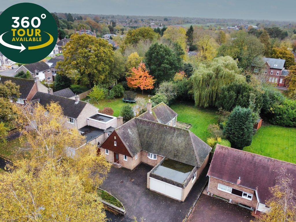 3 bed detached house for sale in Morland Avenue, Stoneygate, Leicester