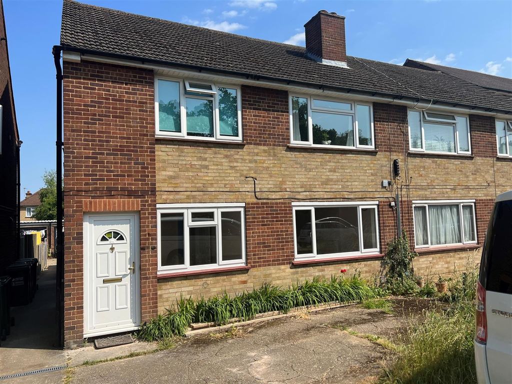 2 bed for sale in Watford Road, Croxley Green, Rickmansworth