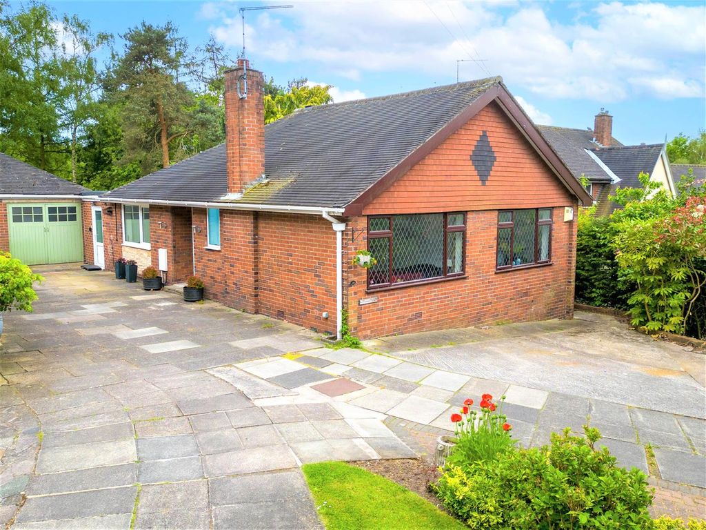 3 bed detached bungalow for sale in Park Lane, Congleton CW12, £425,000