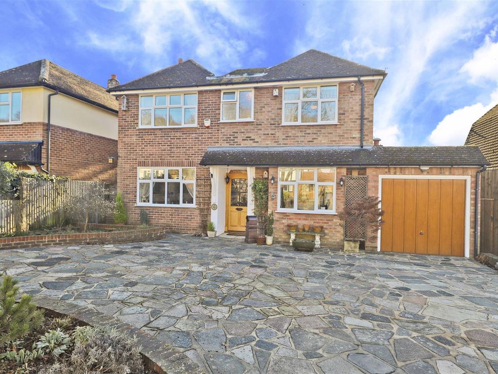 4 bed detached house for sale in Broadwood Avenue, Ruislip HA4, £