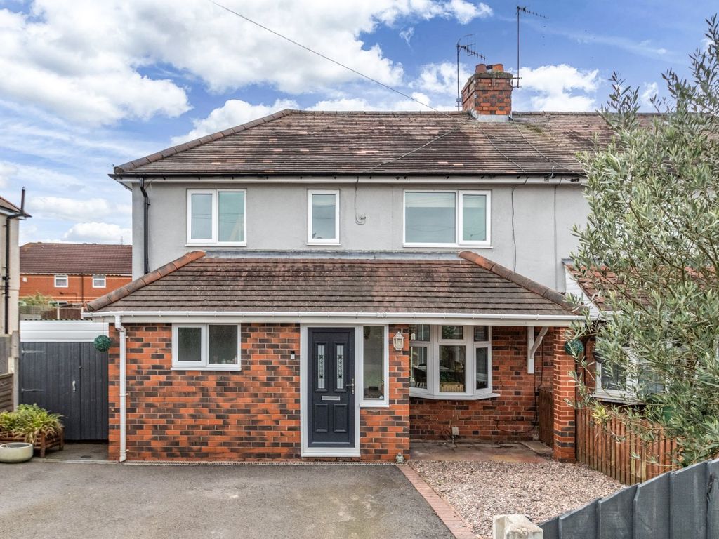 3 bed semidetached house for sale in Blewitt Street, Brierley Hill