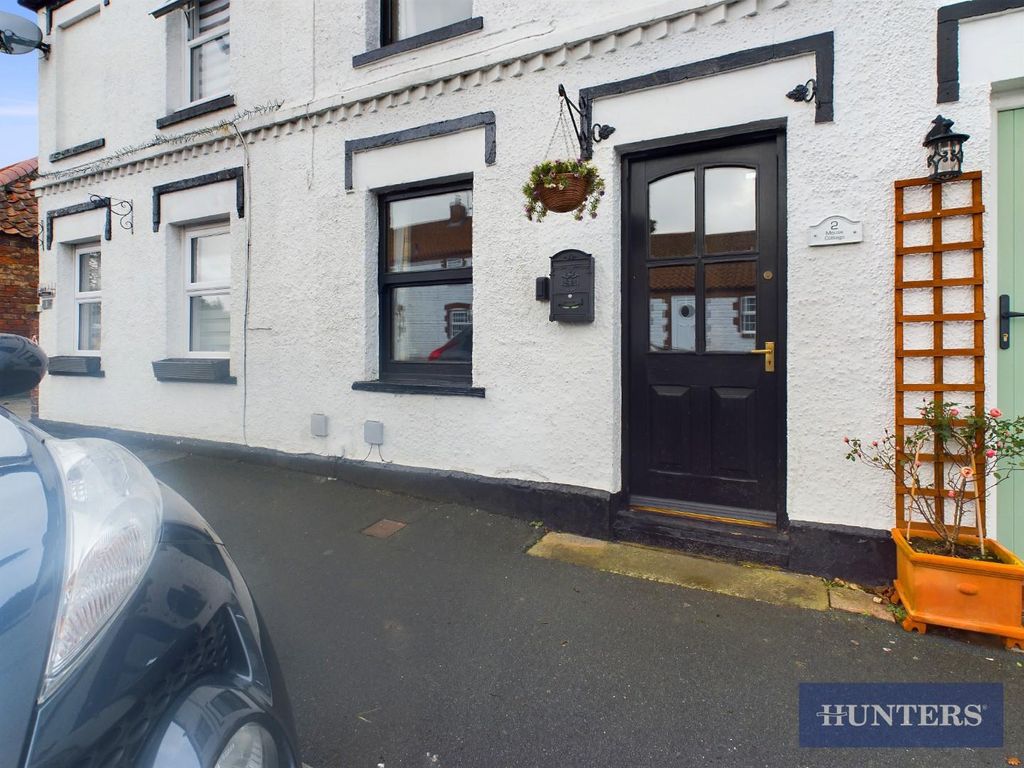 2 bed property to rent in Cooks Row, Muston, Filey YO14, £800 pcm Zoopla