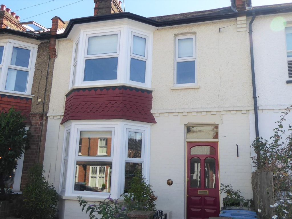 Oxhey Avenue, Oxhey Village, Watford WD19  