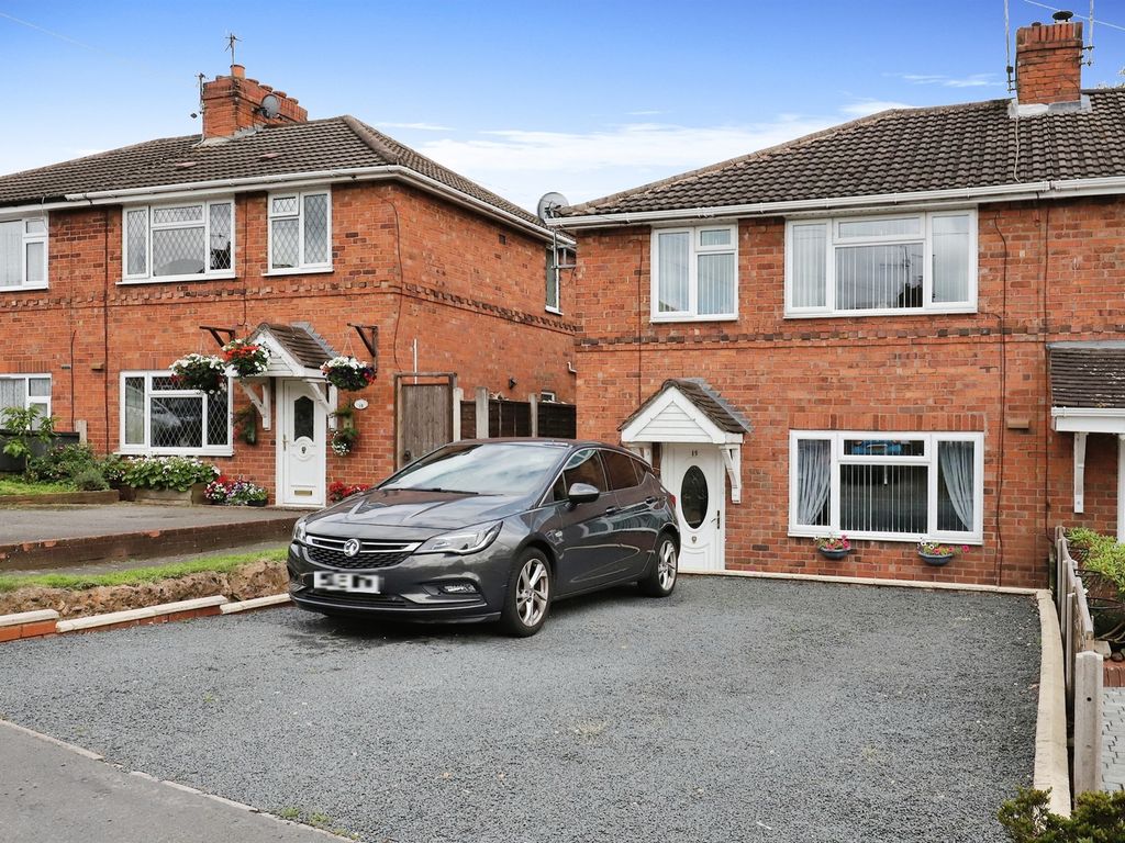 3 bed semidetached house for sale in Church Avenue, Amblecote