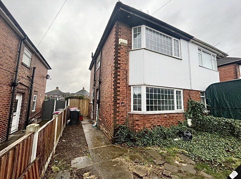 3 bed semidetached house for sale in Brinsworth Hall Avenue