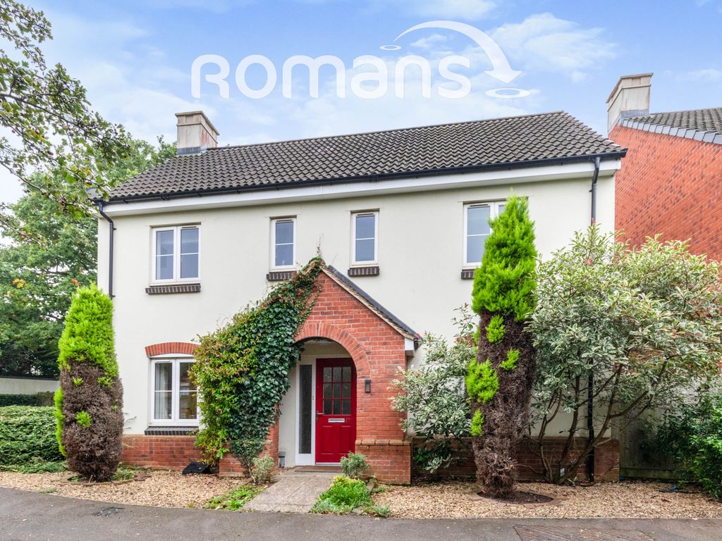 4 bed detached house to rent in Oxleigh Way, Stoke Gifford, Bristol