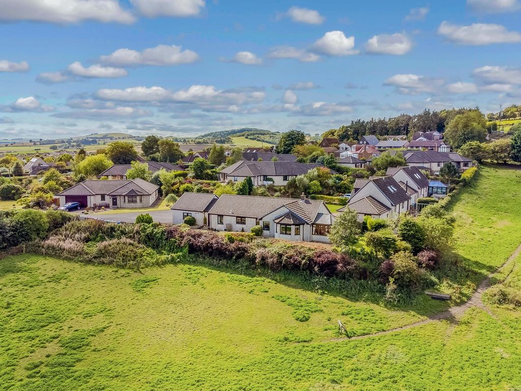 4 bed detached bungalow for sale in Smithy Lane, Balmullo, St Andrews