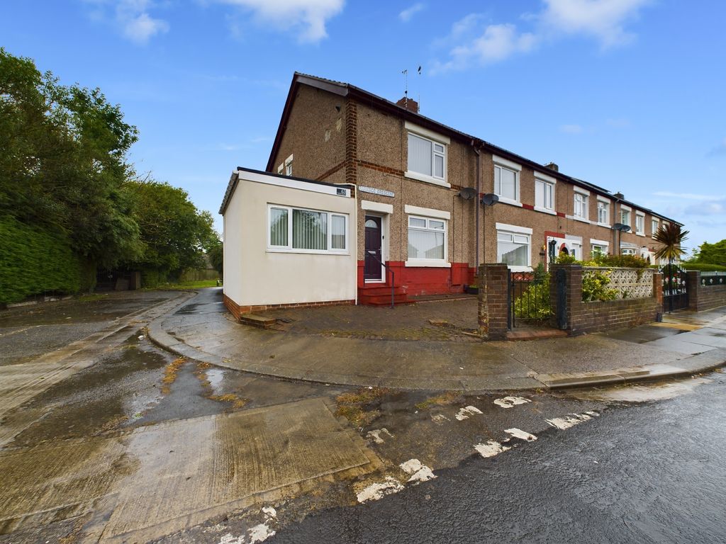 3 bed end terrace house for sale in Parkside Crescent, Seaham SR7, £