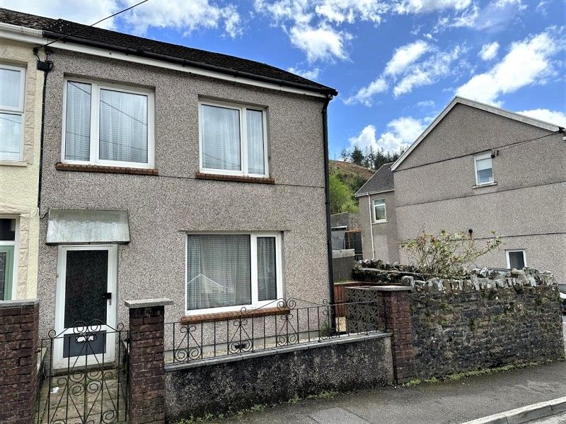 3 bed end terrace house for sale in Brytwn Road, Cymmer, Port Talbot