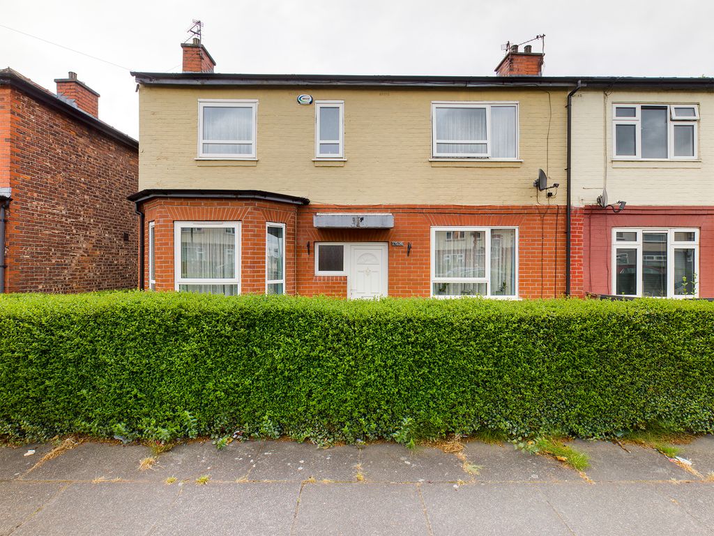 4 bed semidetached house for sale in Davyhulme Road, Stretford