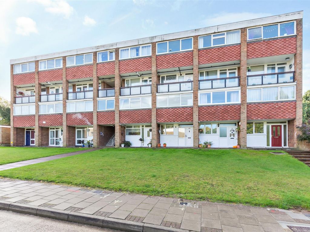 2 bed flat for sale in Edgewood Drive, Orpington BR6, £275,000 Zoopla