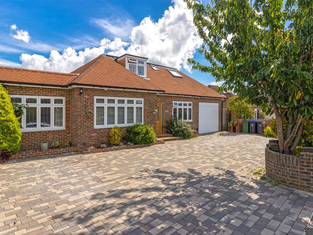 5 bed detached bungalow for sale in Cissbury Gardens, Findon Valley