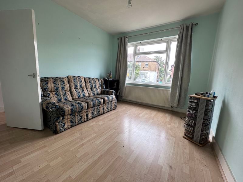 2 bed property for sale in Oval Road, Croydon CR0, £294,495