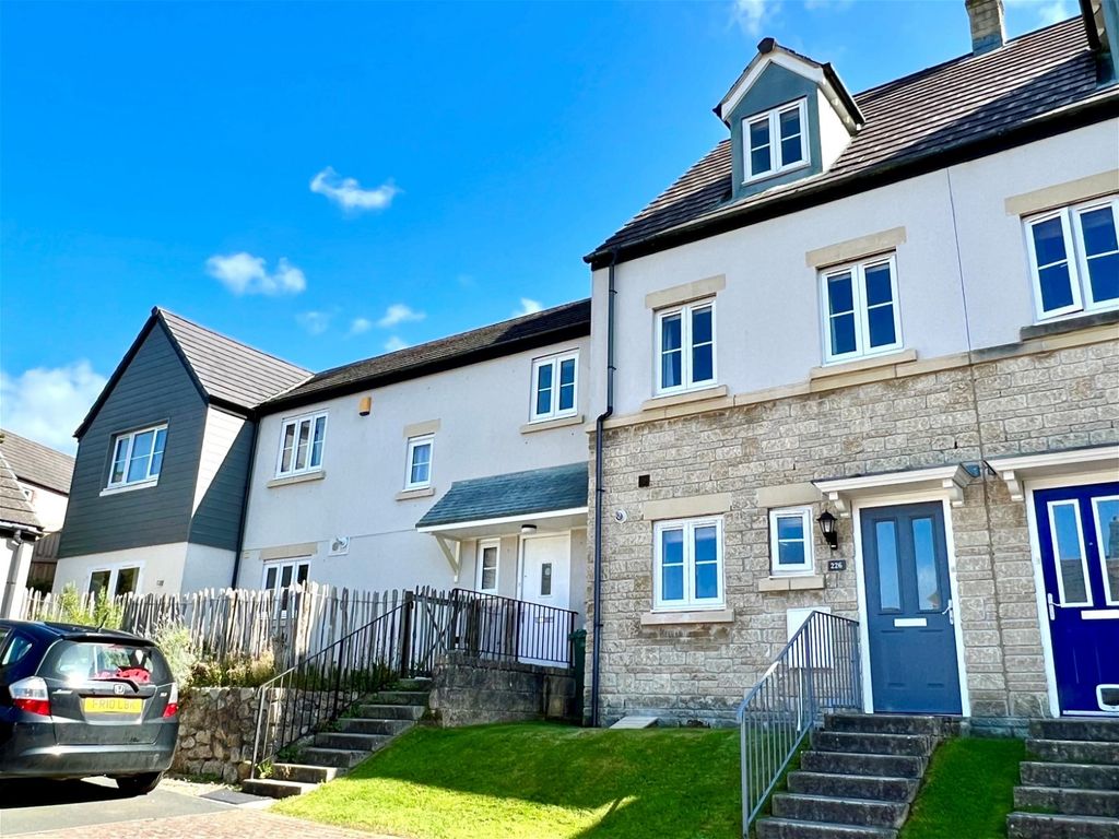 3 bed terraced house for sale in Treffry Road, Truro TR1, £320,000 Zoopla