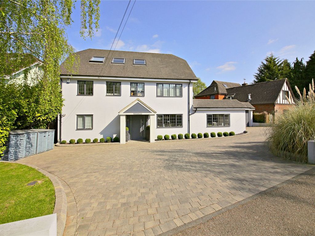 5 bed country house for sale in Gills Hill Lane, Radlett, Hertfordshire