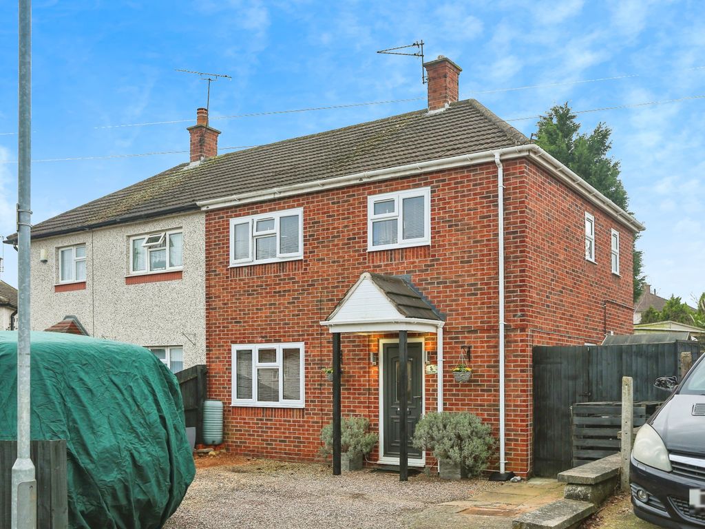 3 bed semidetached house for sale in Beeches Avenue, Loughborough LE12
