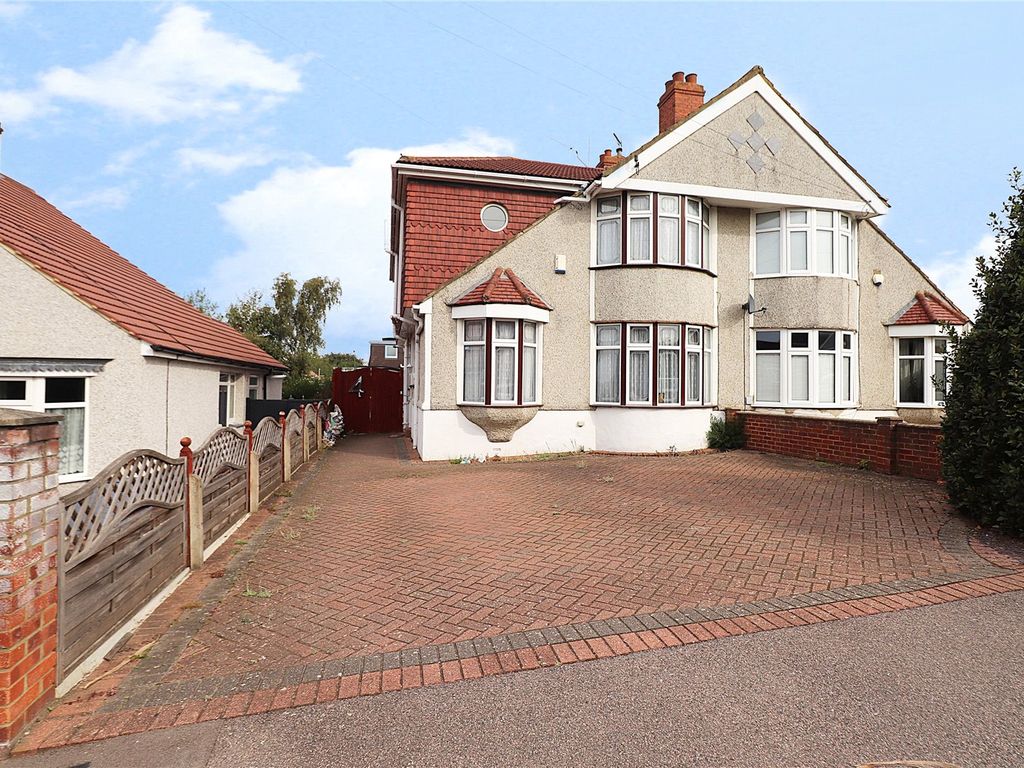 4 bed semidetached house for sale in Highfield Avenue, Northumberland