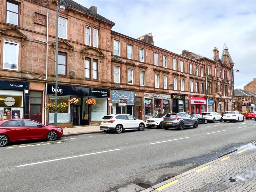 3 bed flat for sale in Main Street, Uddingston, Glasgow G71, £200,000