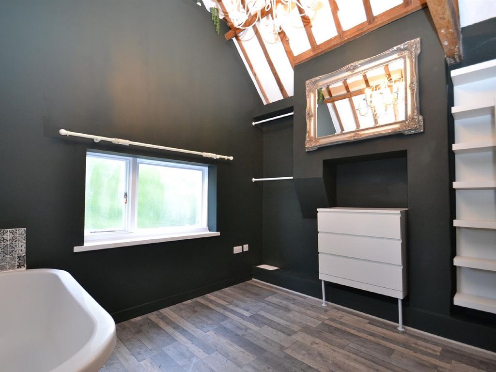 1 bed flat to rent in Watling Street, Radlett WD7, £1,200 pcm Zoopla