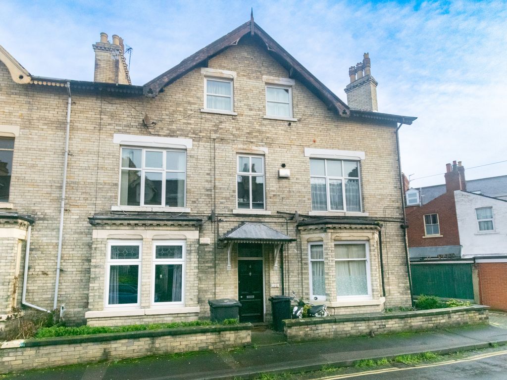 1 bed flat for sale in Feversham Crescent, Feversham Gate, York YO31