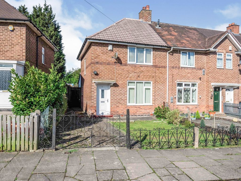 3 bed end terrace house for sale in Wychbold Crescent, Birmingham B33