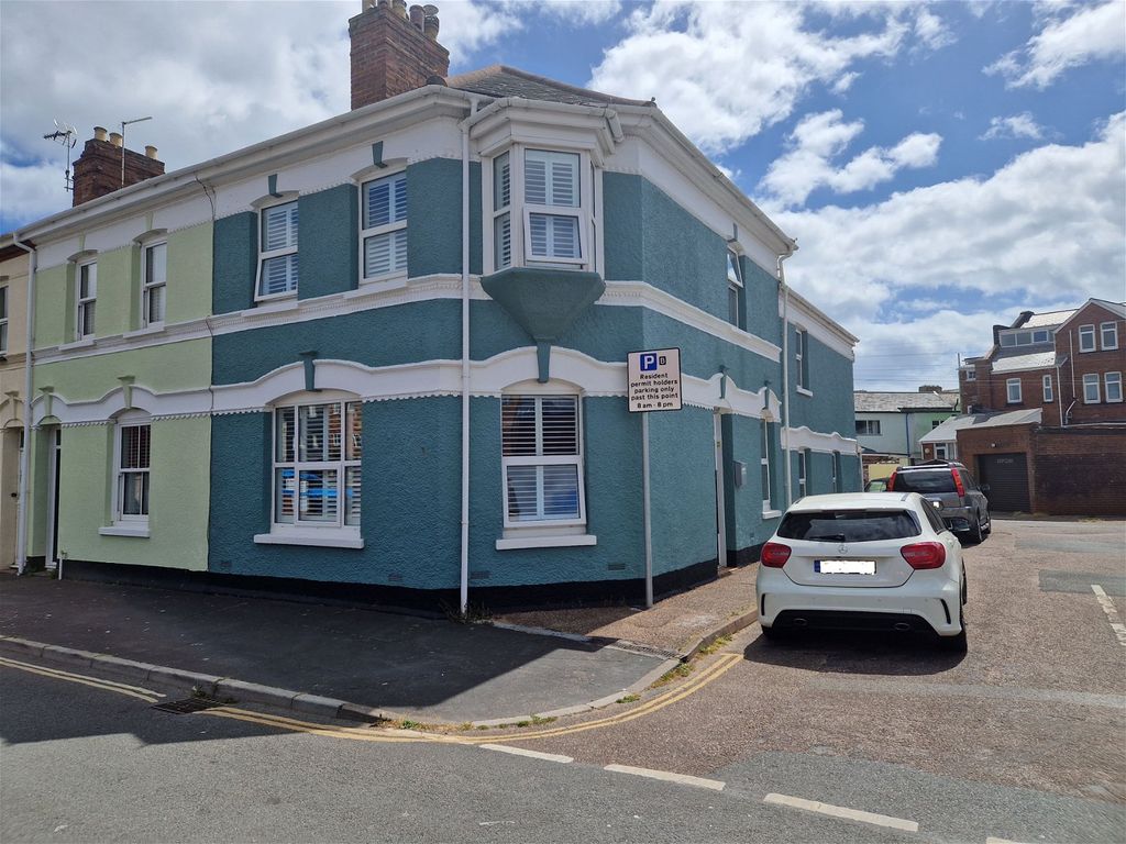 4 bed end terrace house for sale in Victoria Road, Exmouth EX8, £