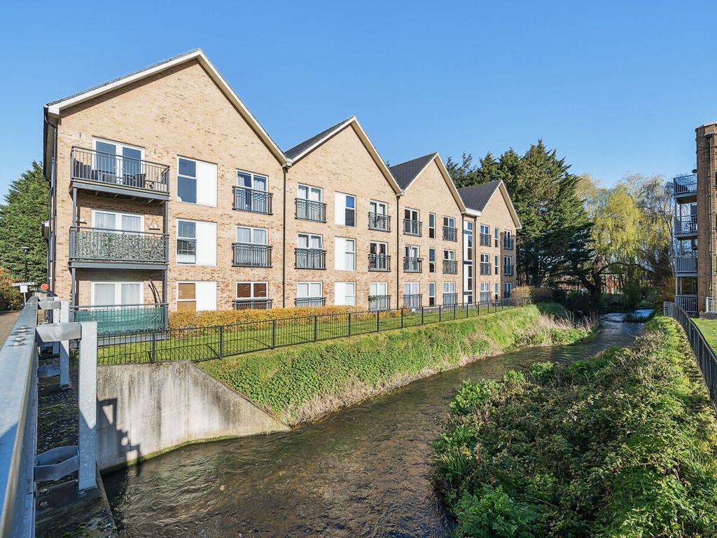 2 bed flat for sale in Esparto Way, South Darenth, Kent DA4, £250,000