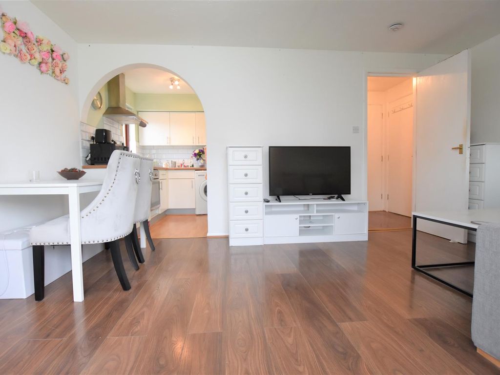 Studio for sale in Boxwood Close, West Drayton UB7 Zoopla
