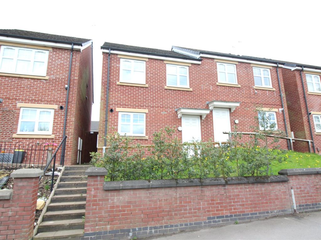 3 bed semidetached house to rent in Oxford Road, Fegg Hayes, StokeOnTrent, Staffordshire ST6