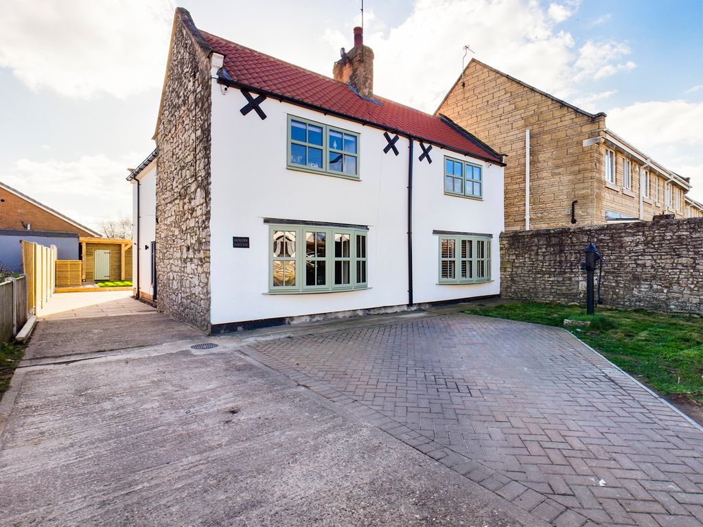4 bed detached house for sale in West End Road, Norton, Doncaster DN6
