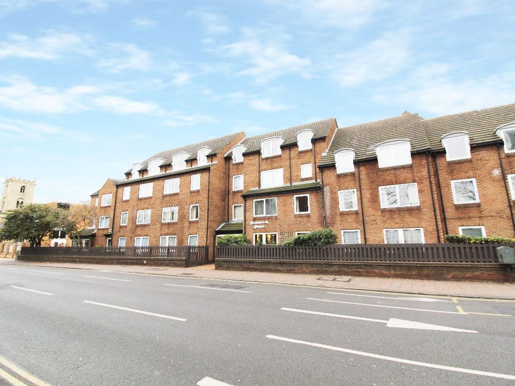 1 bed flat to rent in Homebrook House, Cardington Road, Bedford MK42