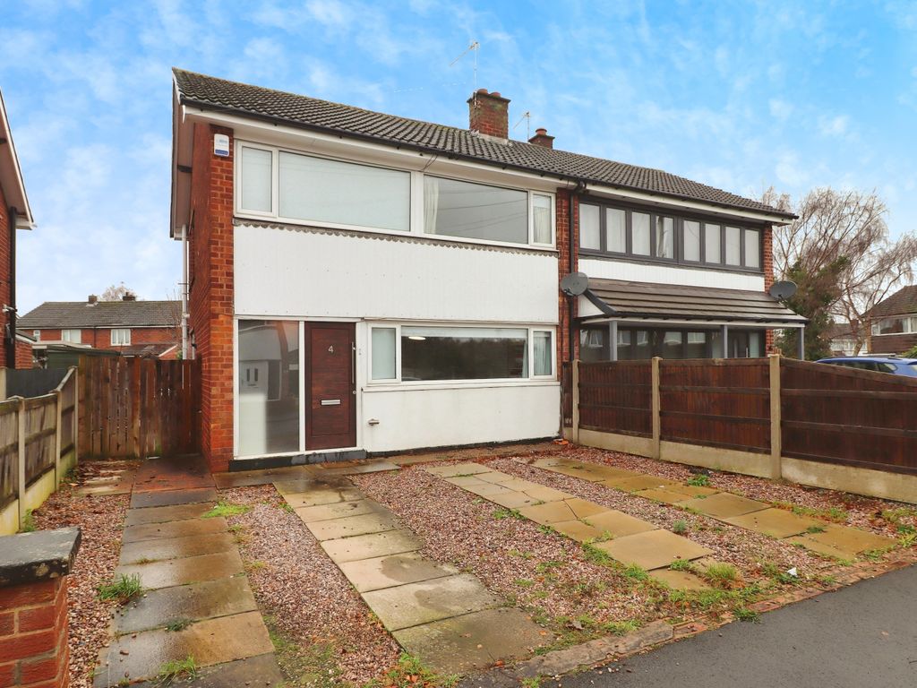 3 bed semidetached house for sale in Derwent Drive, Doncaster DN3, £