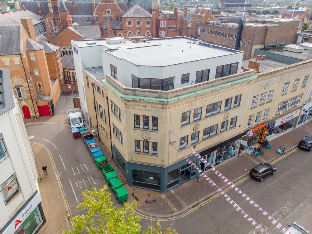 Abington Street, Northampton, Northampton NN1  