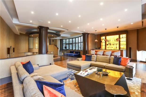 Anchor Brewhouse, 50 Shad Thames, London SE1  